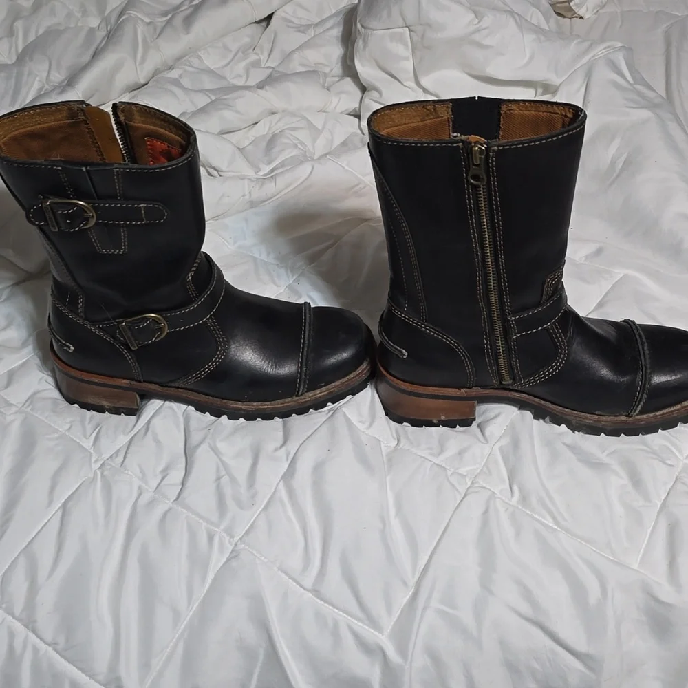 Women's boots - Picture 2 of 9